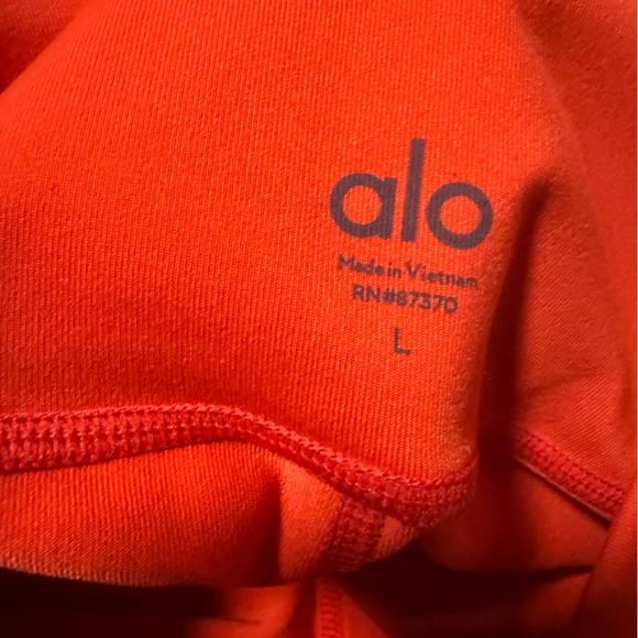 ALO Yoga Vibrant Red Leggings - Picture 4 of 5